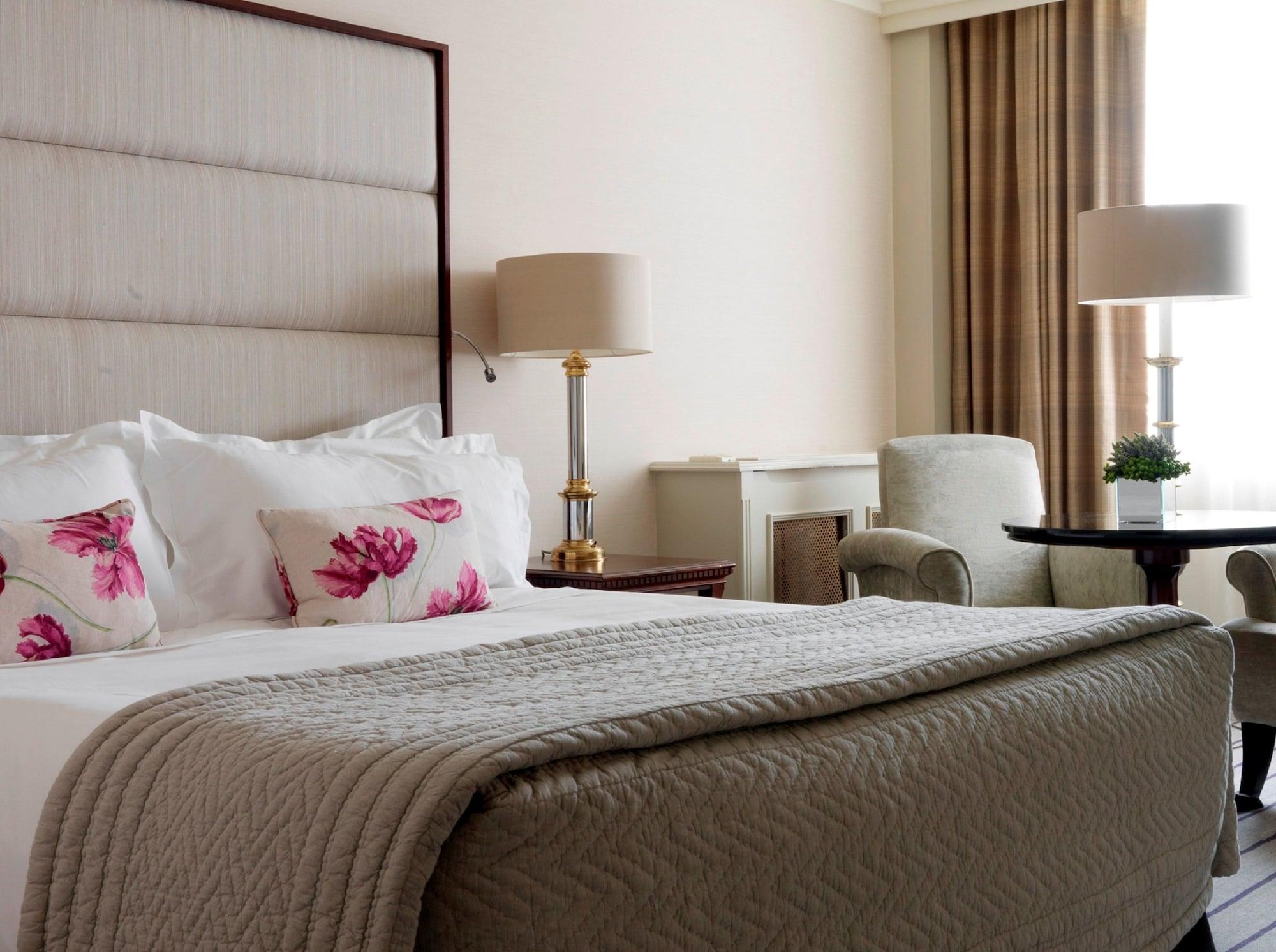 The Westbury Hotel Dublin Ngoại thất bức ảnh A bedroom at the hotel
