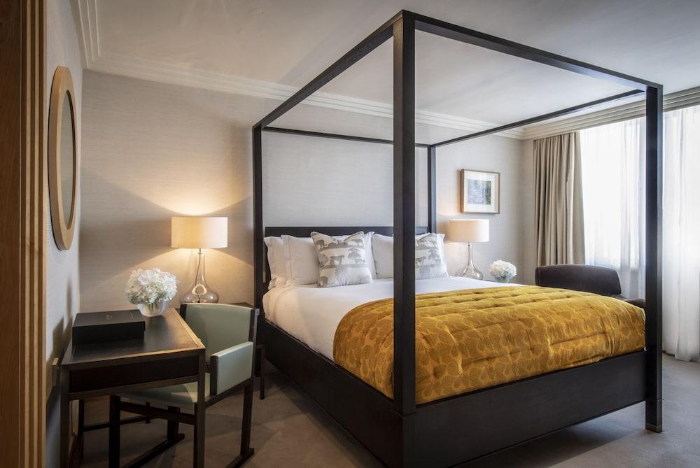 The Westbury Hotel Dublin Ngoại thất bức ảnh A bedroom at The Mitre