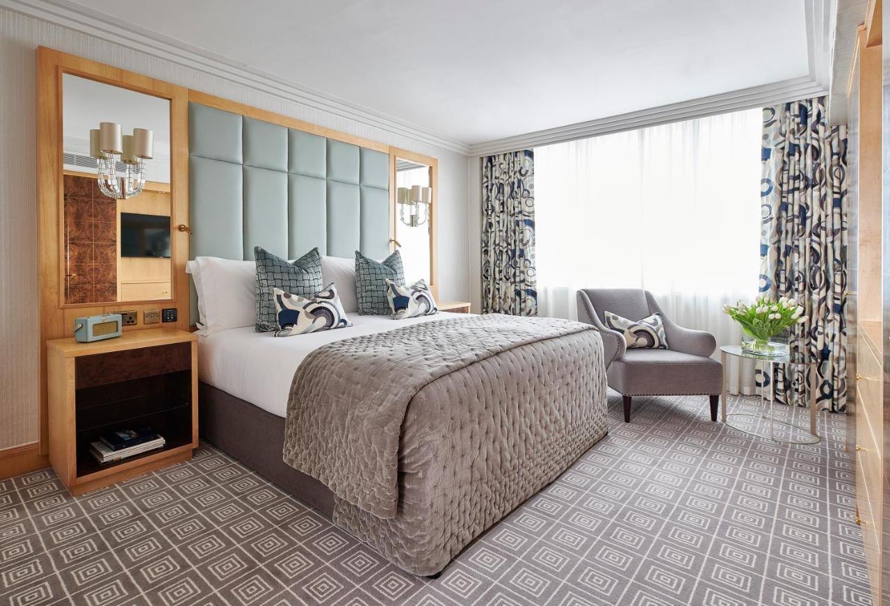 The Westbury Hotel Dublin Ngoại thất bức ảnh A bedroom at the hotel