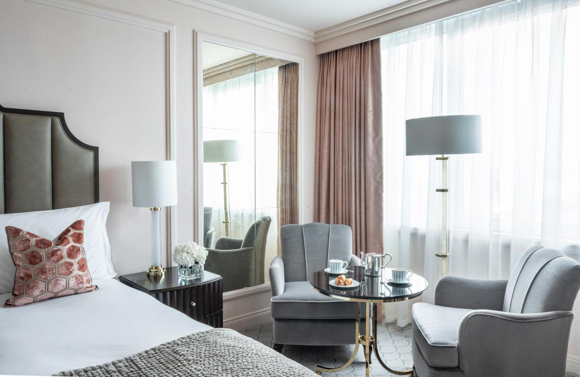The Westbury Hotel Dublin Ngoại thất bức ảnh A room at The Dorchester
